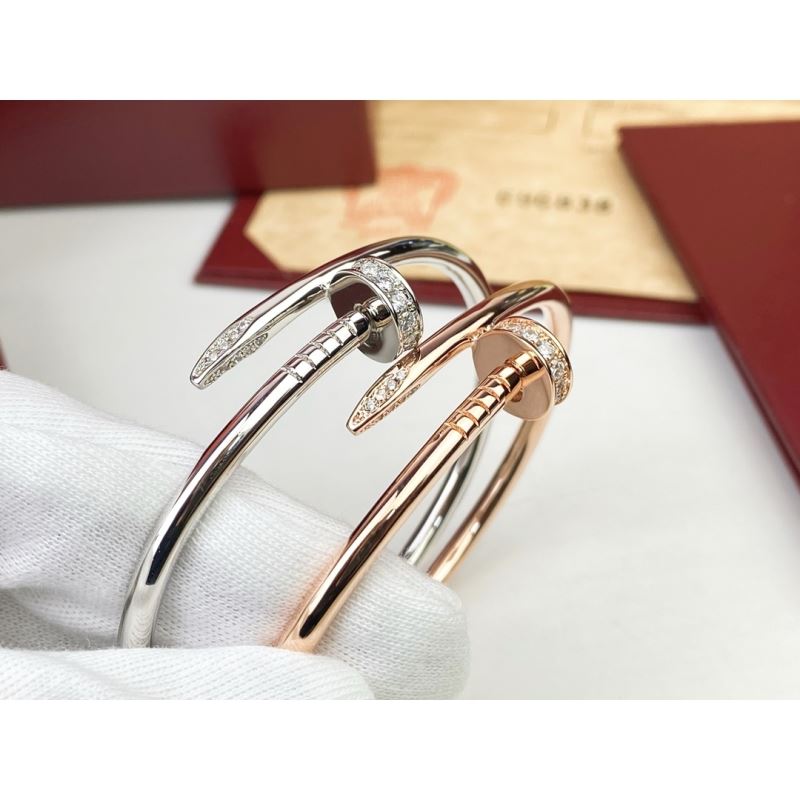 Ca*t*er bracelets